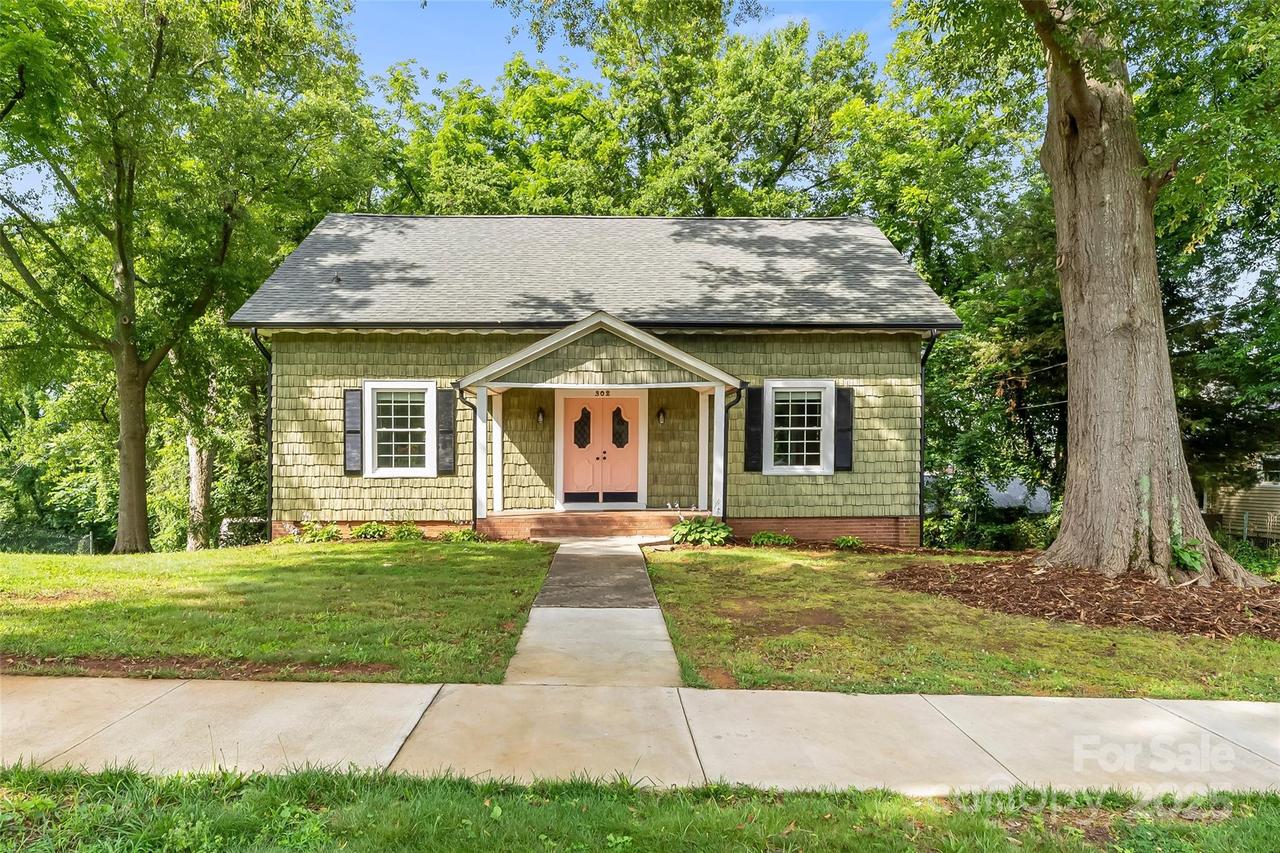 302 White St., Morganton, NC 28655