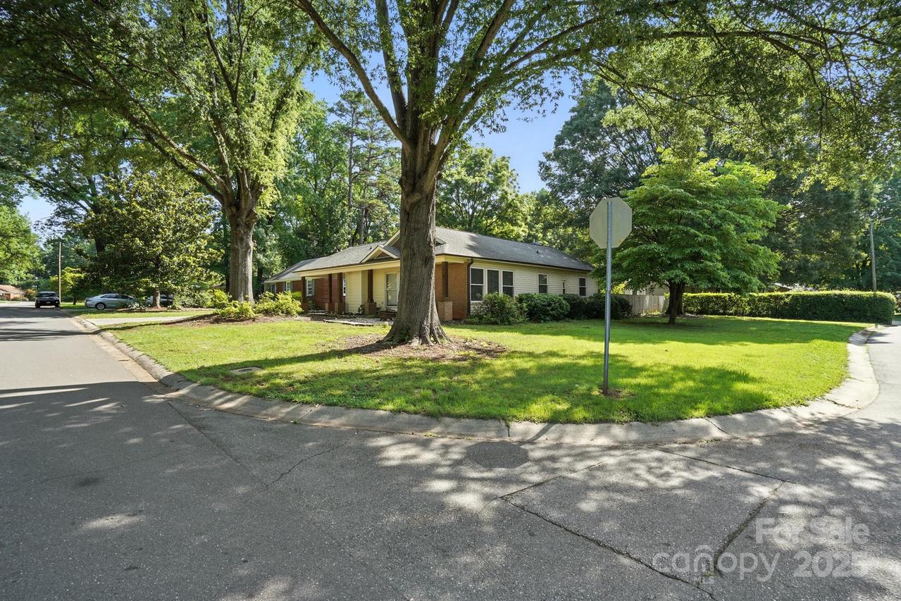 5229 Milford Rd., Charlotte, NC 28210