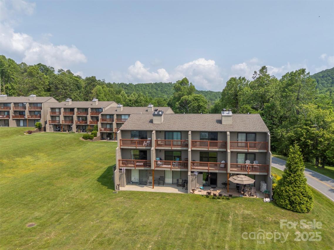 2881 White Oak Mountain Rd. #D5, Columbus, NC 28722