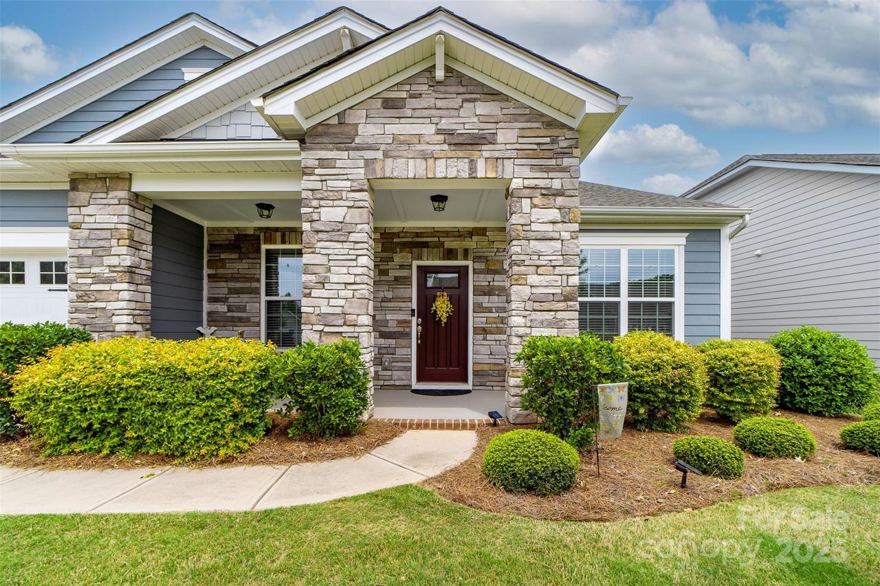 732 Wood Lily Dr., Belmont, NC 28012