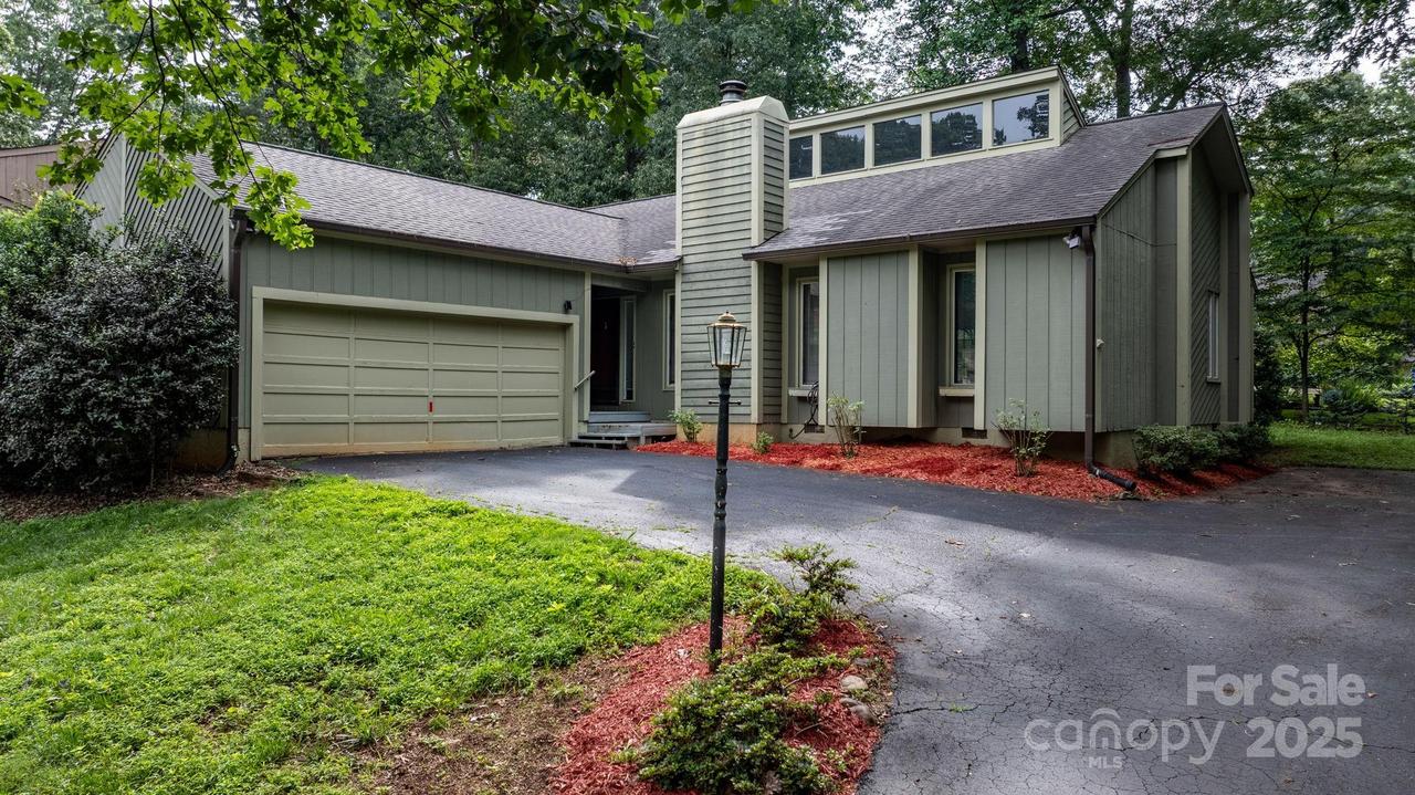1748 4th Street Ct. #13, Hickory, NC 28601