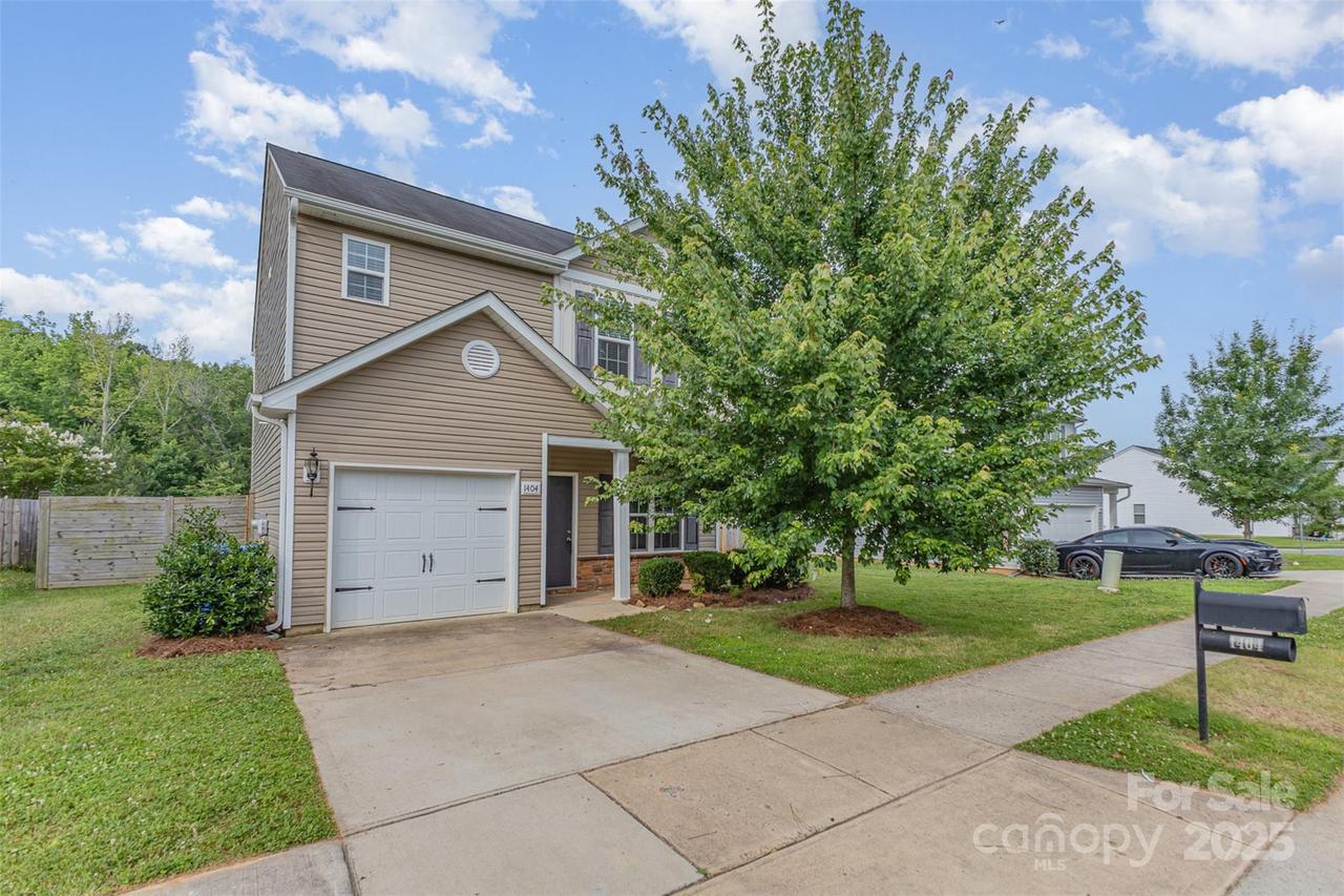 1404 Waylon Ave., Gastonia, NC 28054
