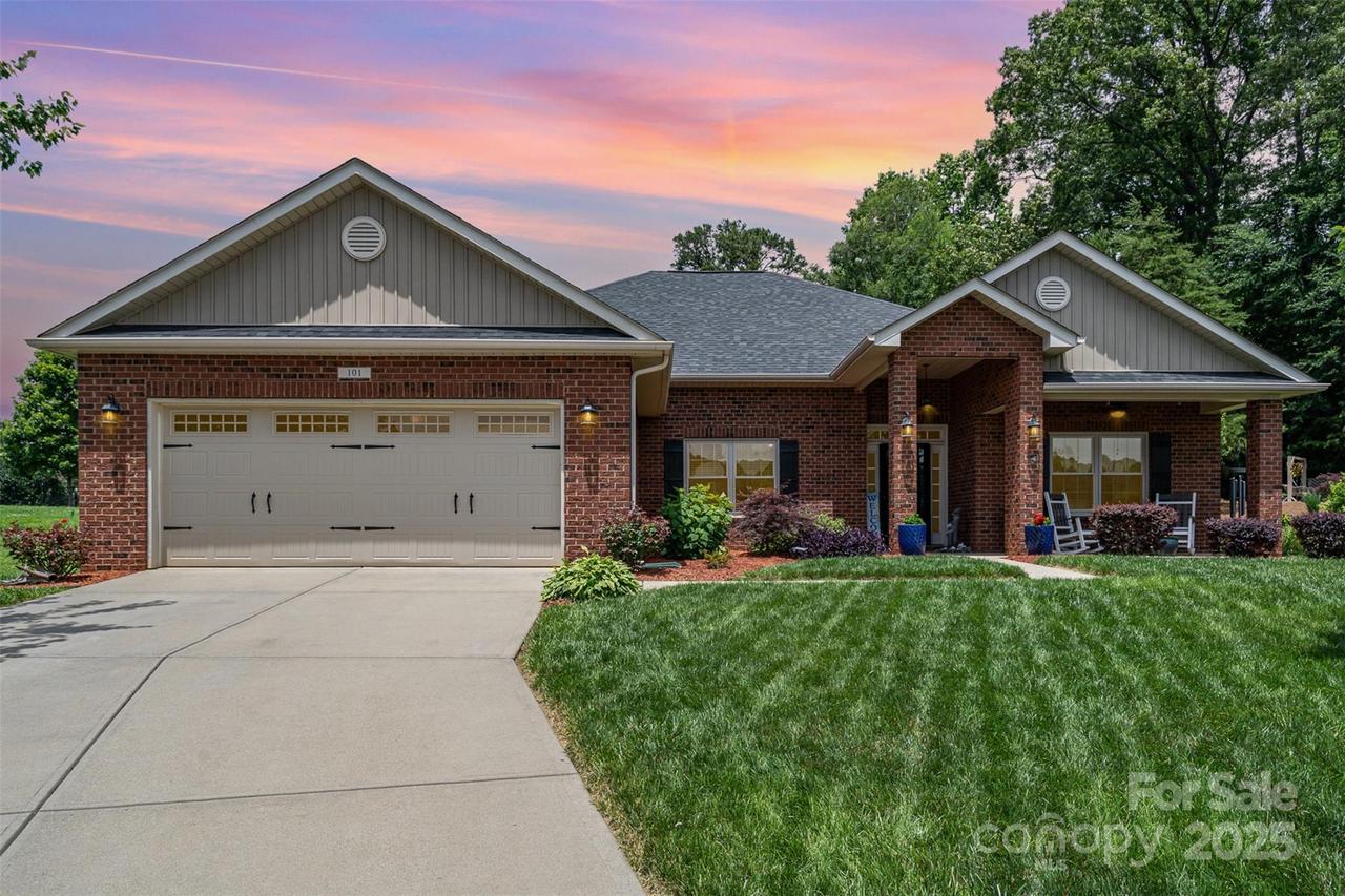 101 Harvest Farm Ct., Mount Holly, NC 28120