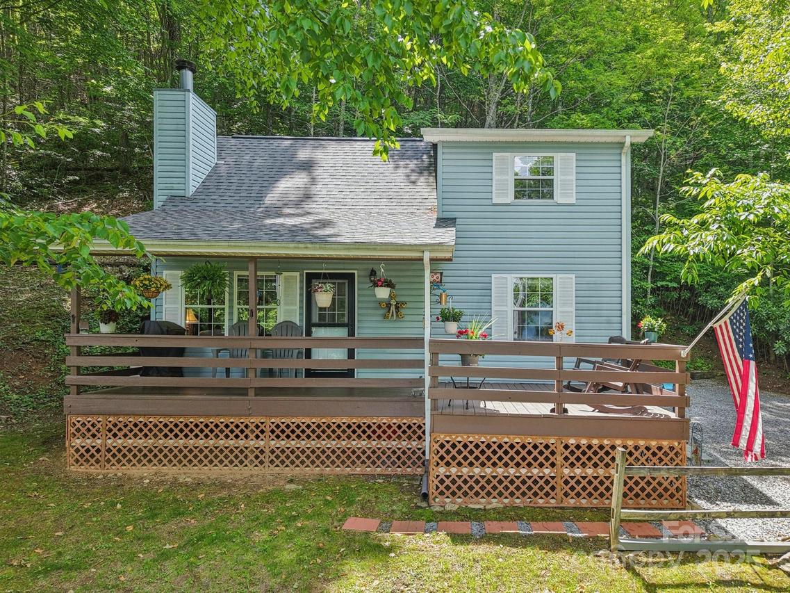84 Hawk Nest Rd., Maggie Valley, NC 28751