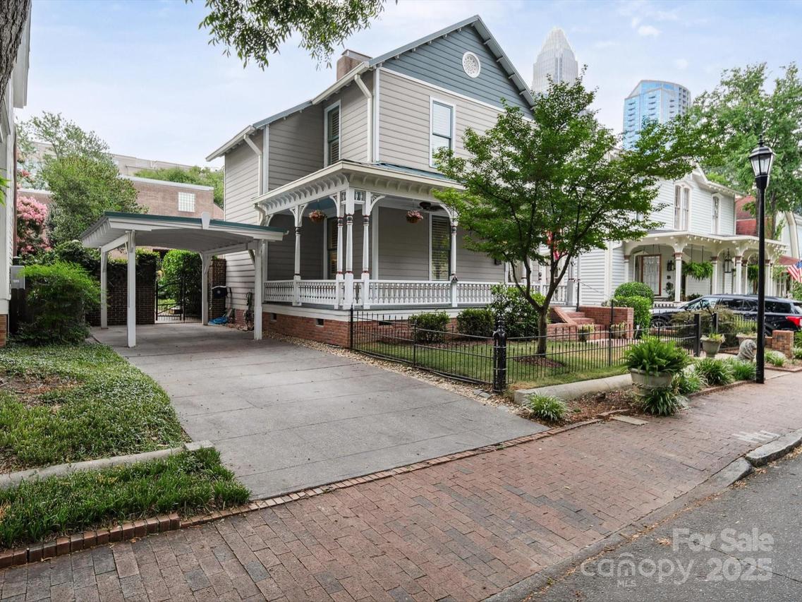 424 N Poplar St., Charlotte, NC 28202