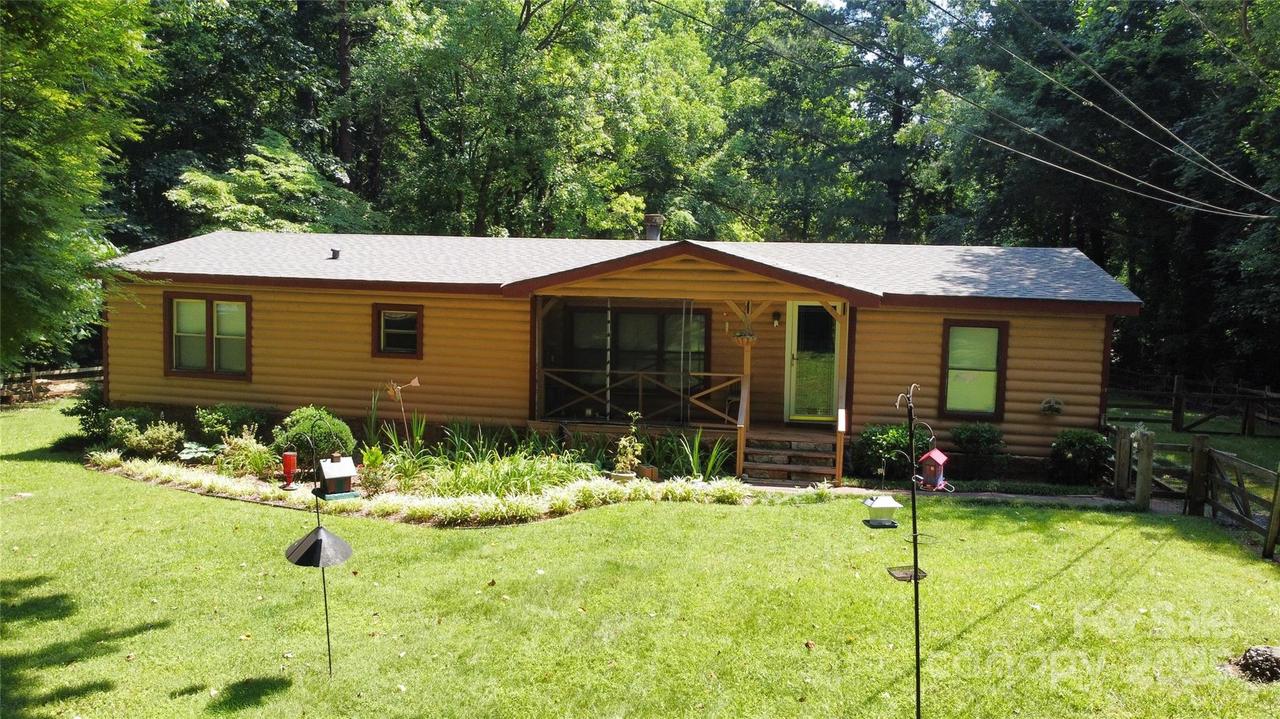 5832 Thompson Rd., Charlotte, NC 28216