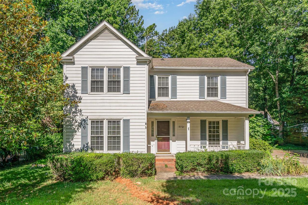 9701 Kent Village Dr., Charlotte, NC 28269