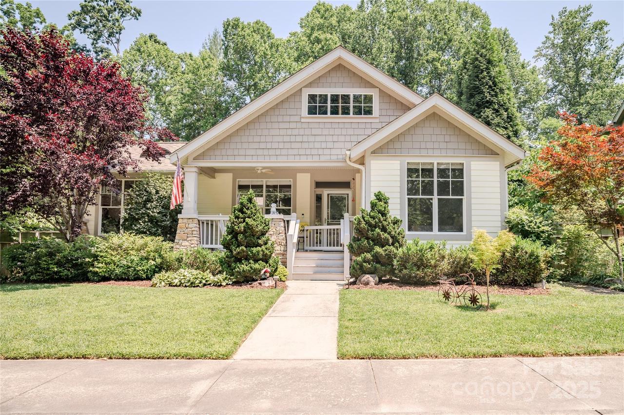 89 Covered Bridge Dr., Flat Rock, NC 28731