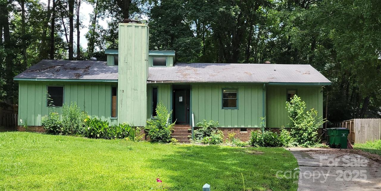 7705 Stone Canyon Ln., Charlotte, NC 28227