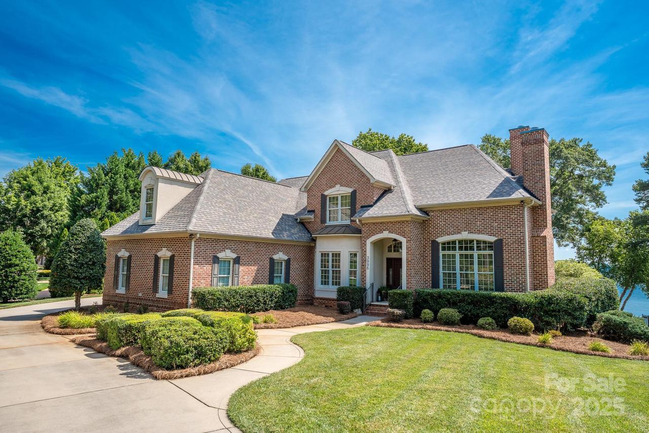 3996 Channel Point Ln., Denver, NC 28037
