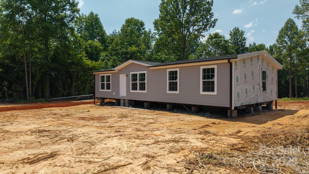 1853 Hill River Rd. #1, Hiddenite, NC 28636