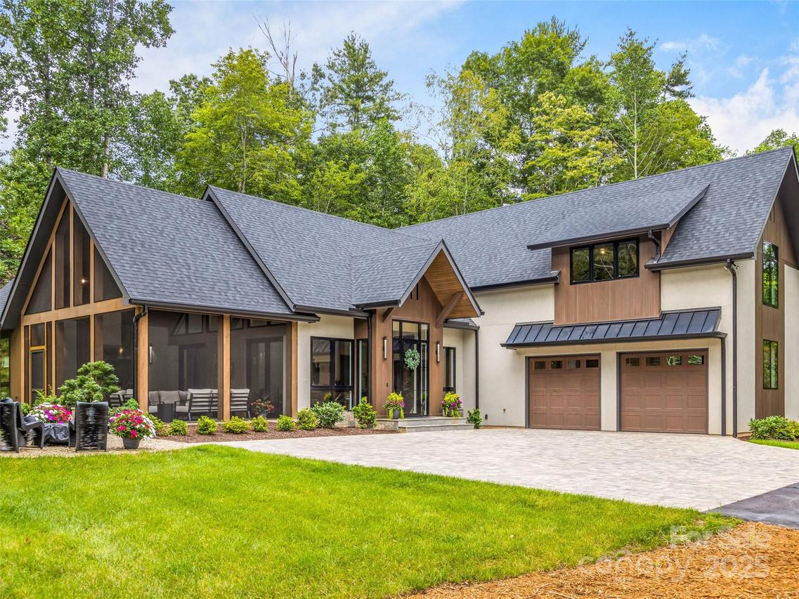 216 Shadybrook Tr. #270, Hendersonville, NC 28739