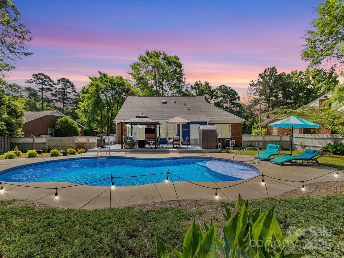 7139 Powder Mill Pl., Charlotte, NC 28277
