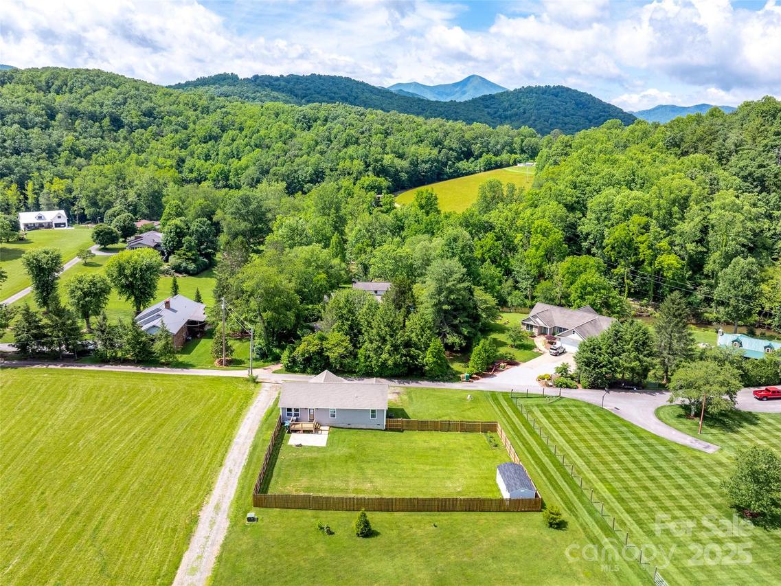 21 Brown Trout Tr., Candler, NC 28715