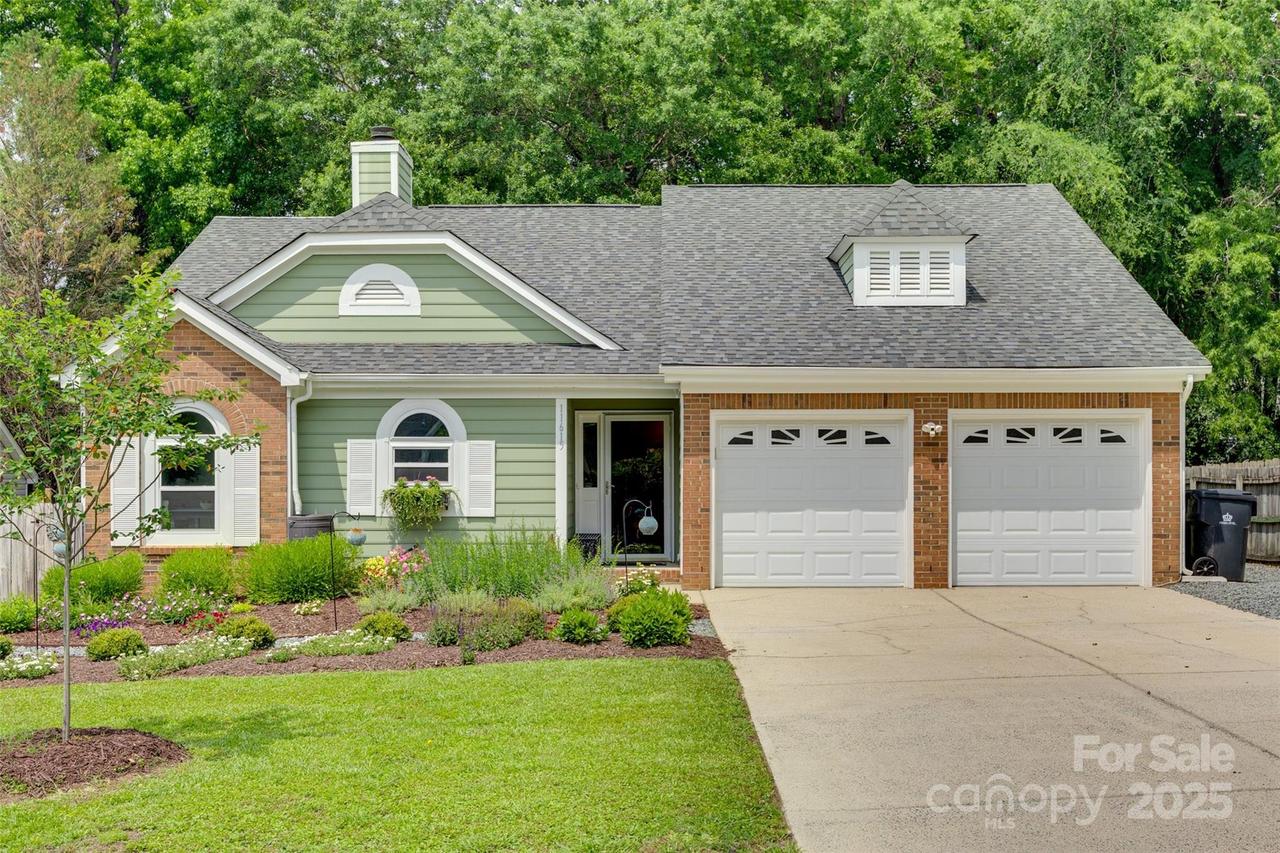 11615 Chadburn Ln., Charlotte, NC 28215