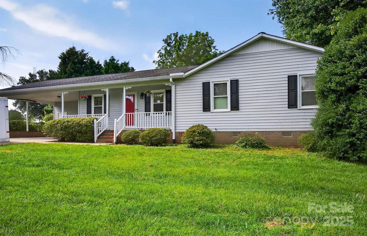 5445 Creekwood Dr., Salisbury, NC 28147