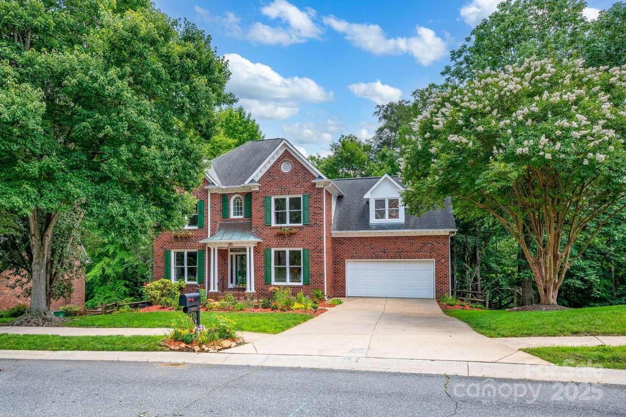6016 Graburns Ford Dr., Charlotte, NC 28269