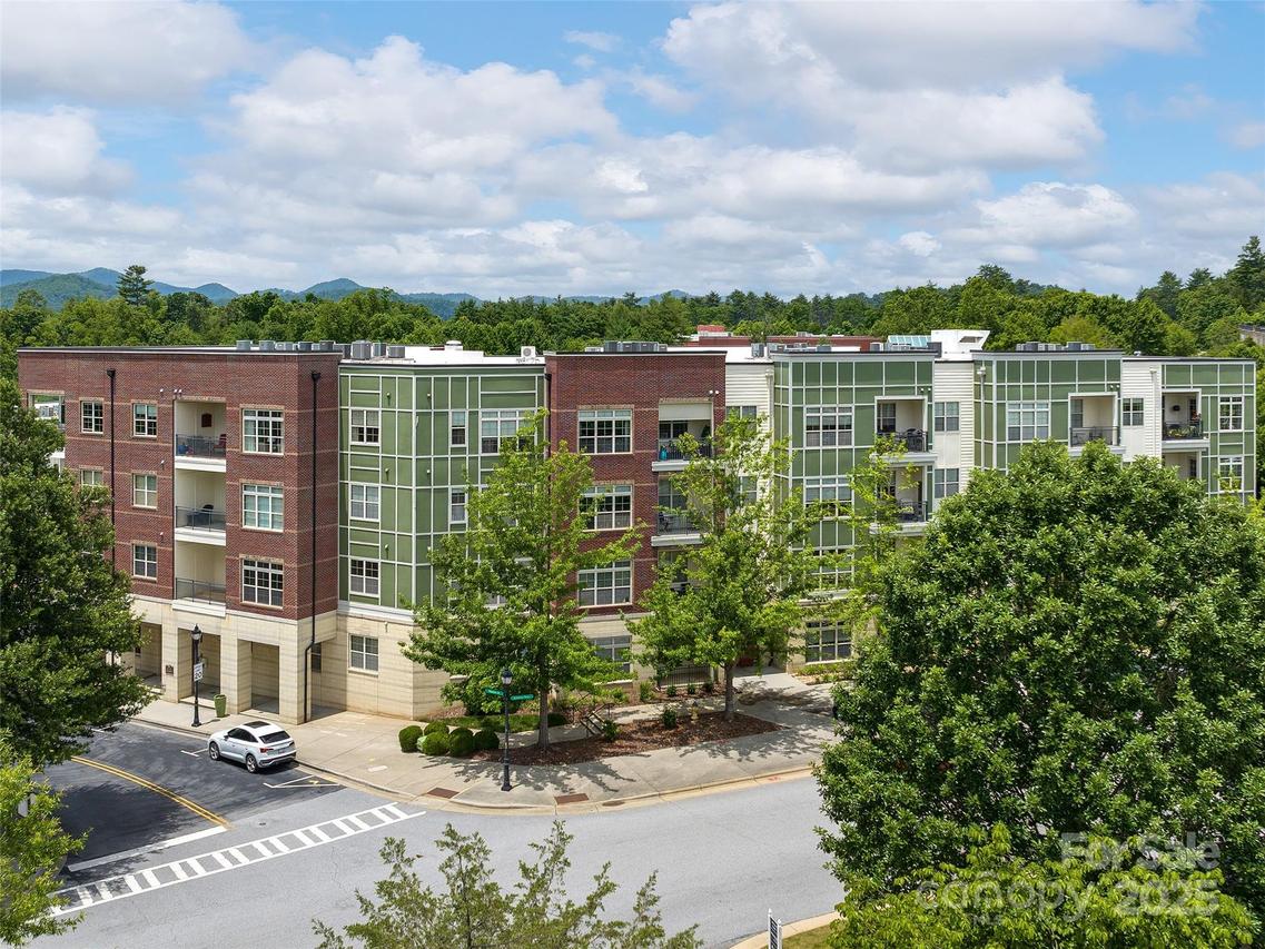 42 Schenck Pkwy. #306, Asheville, NC 28803