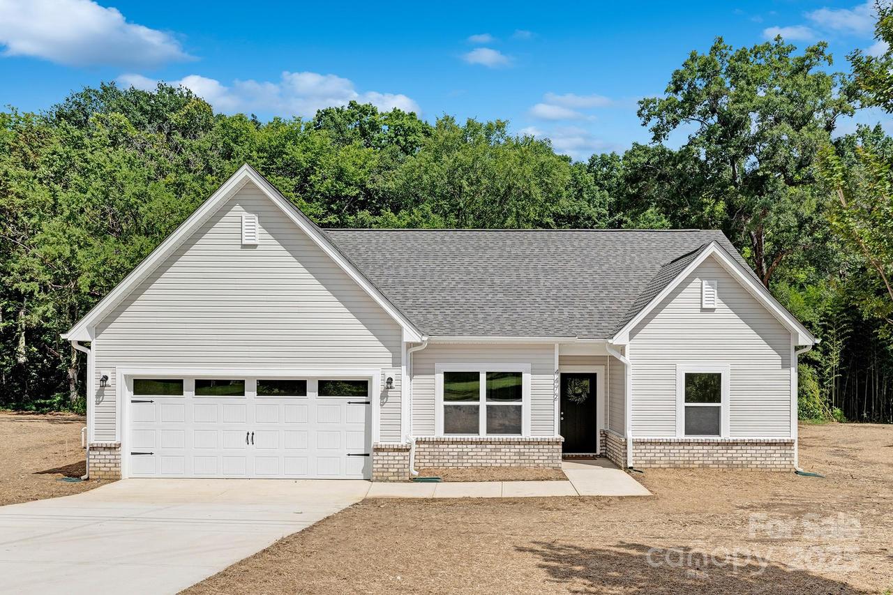 4472 Pebblebrook Cir., Concord, NC 28027
