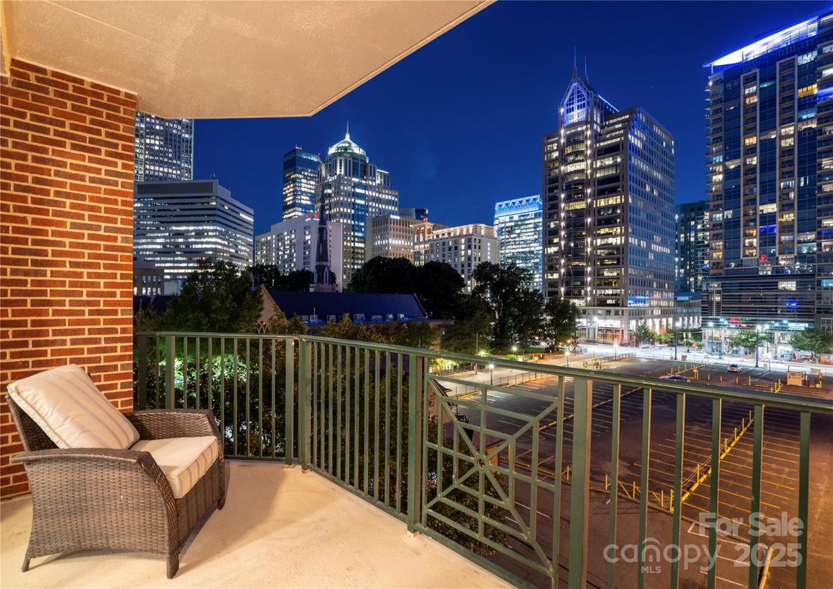300 W 5th St. #617, Charlotte, NC 28202