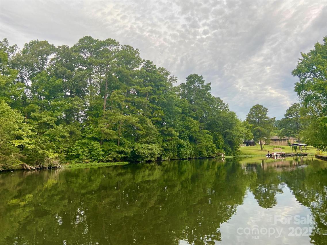 15194 Cove Point Ln. #1, Norwood, NC 28128