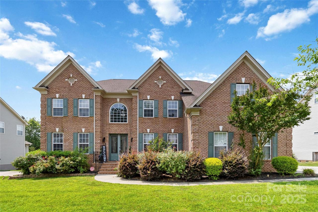 1009 Murandy Ln., Matthews, NC 28104