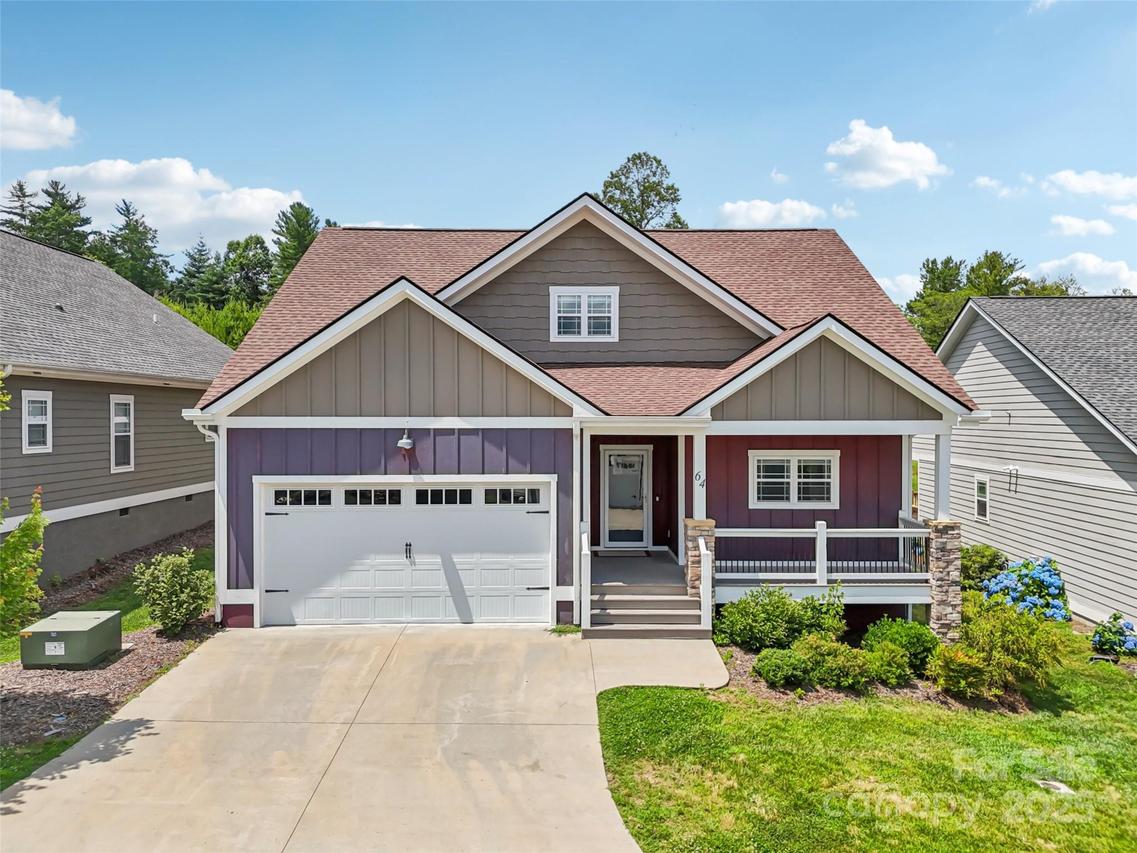 64 Leyland Cir., Hendersonville, NC 28792