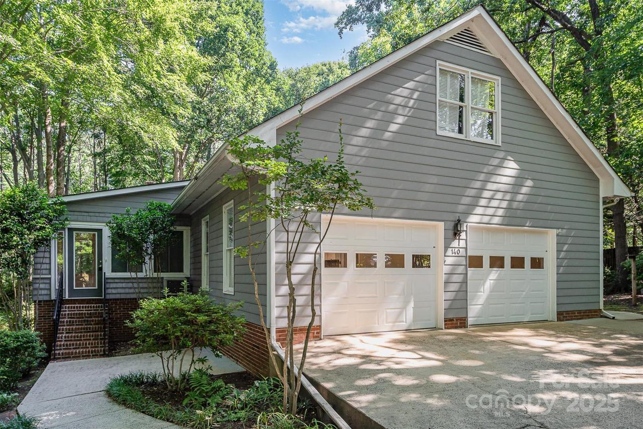 140 Rustic Way Ln., Mooresville, NC 28117