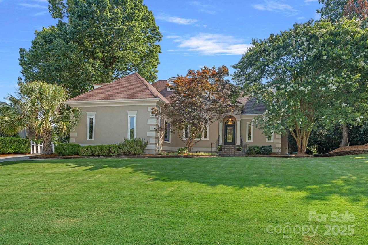 15724 Eagleview Dr., Charlotte, NC 28278