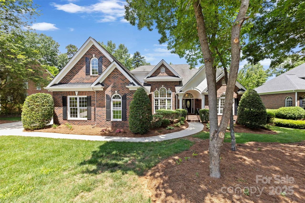 2241 Flagstick Dr., Matthews, NC 28104
