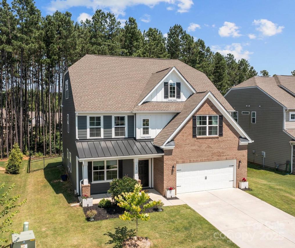 169 Rooster Tail Ln., Troutman, NC 28166