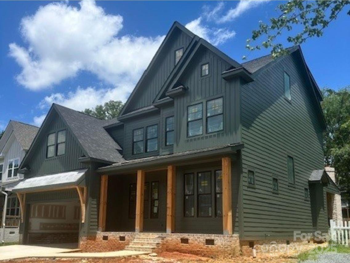 427 Greystone Rd., Charlotte, NC 28209