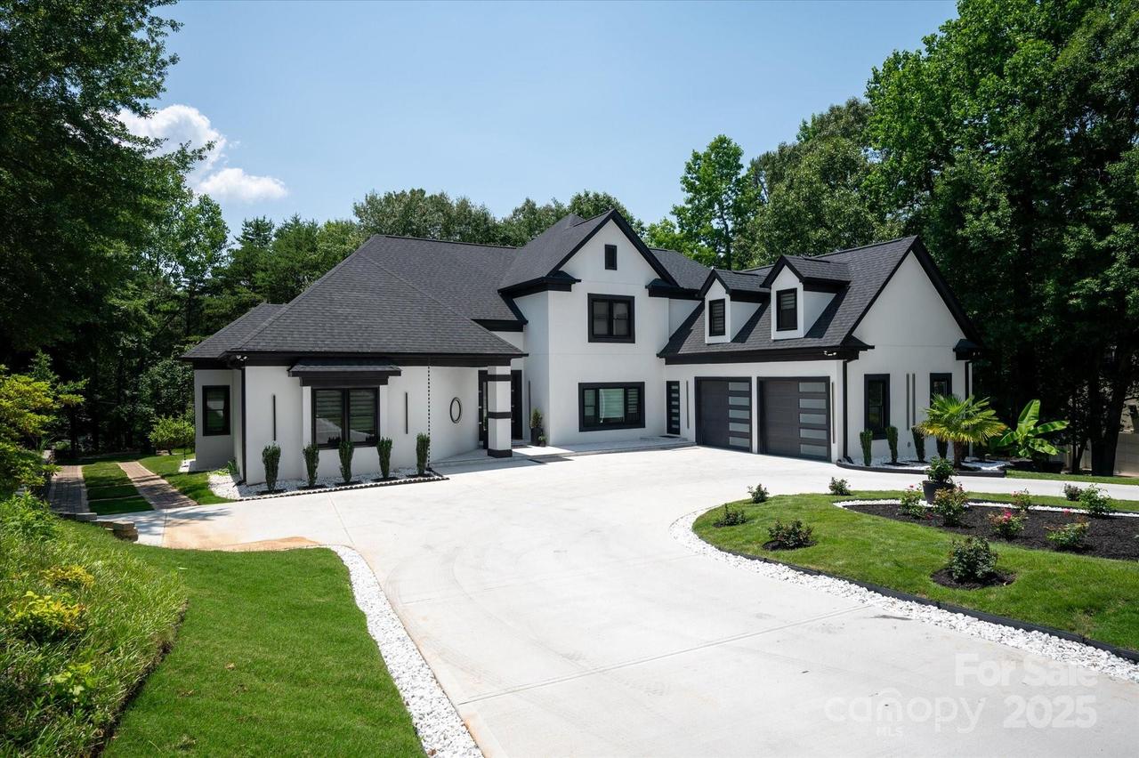 15617 Eagleview Dr., Charlotte, NC 28278