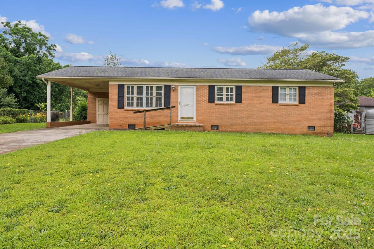 1019 Carmel Dr., Gastonia, NC 28056