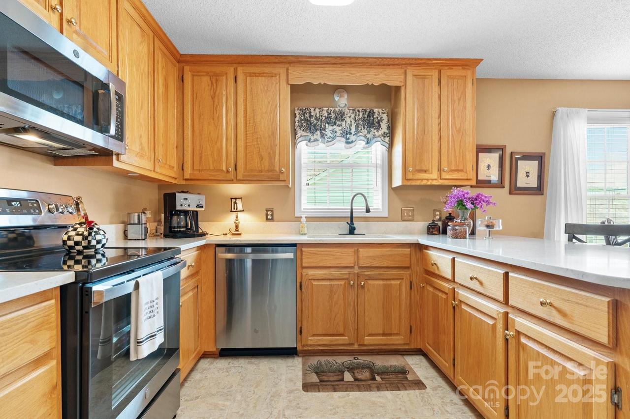1206 Wexford Village Cir., Lenoir, NC 28645