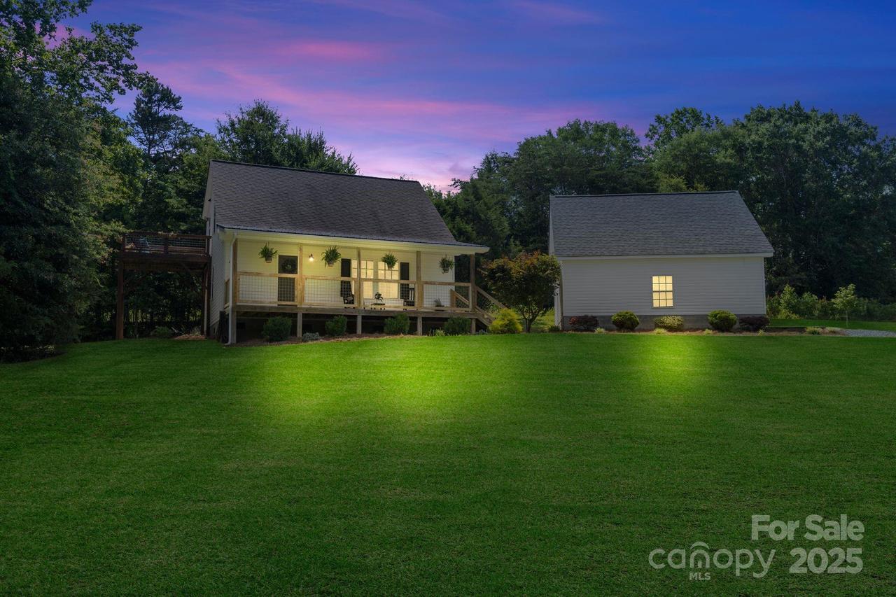 220 Plonk Rd., Dallas, NC 28034