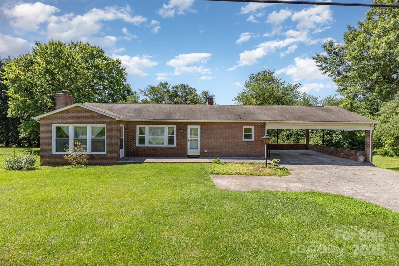 416 Pete Brittain Rd., Morganton, NC 28655