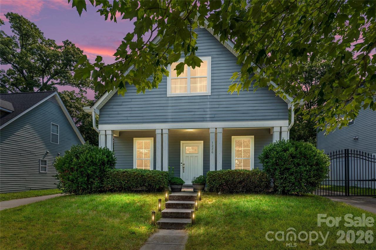 1226 Rising Oak Dr., Charlotte, NC 28206