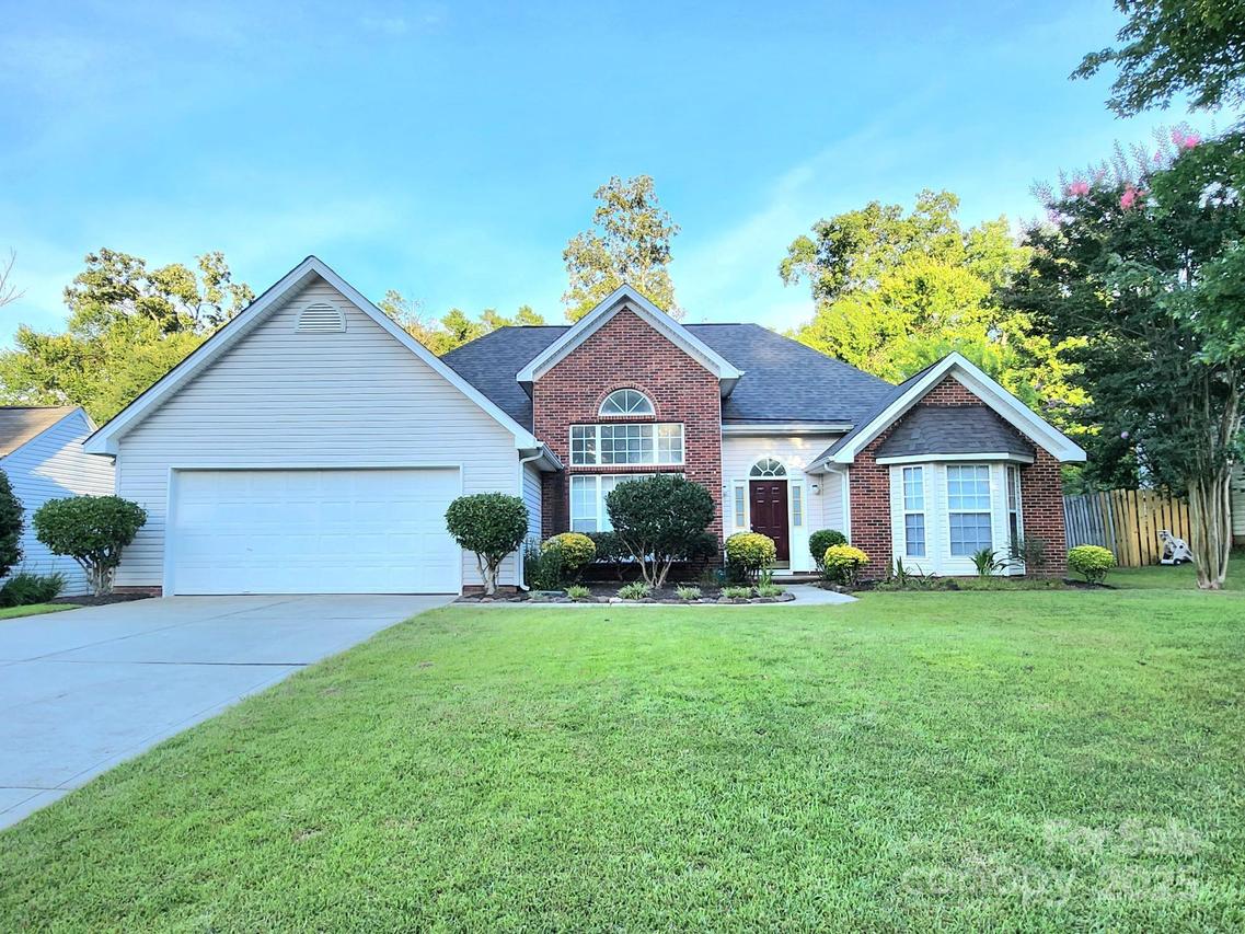 6414 Goldenblush Cir., Charlotte, NC 28269