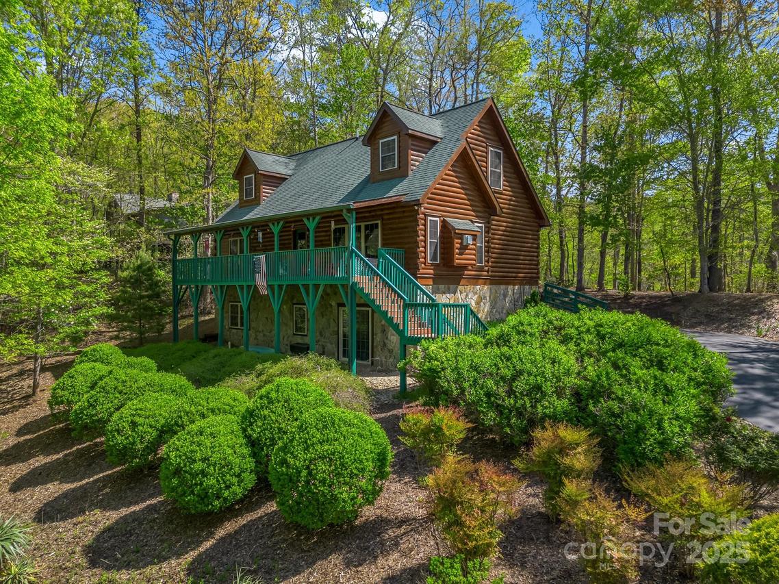 290 Winesap Blvd., Lake Lure, NC 28746