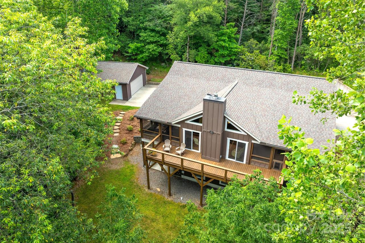 55 E Lake Dr., Fairview, NC 28730