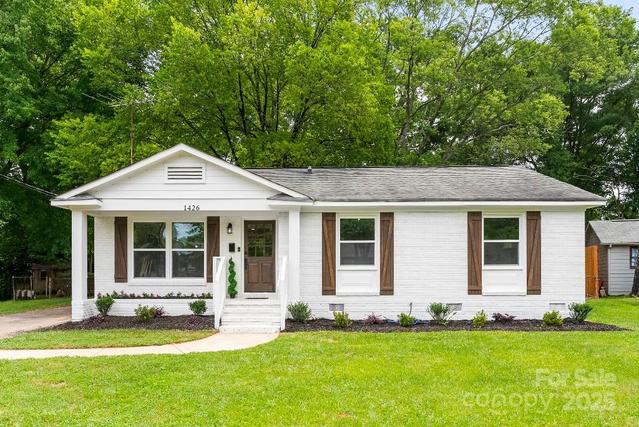 New Homes For Sale This Week That Attend Starmount Academy of Excellen: June 13th to June 19th