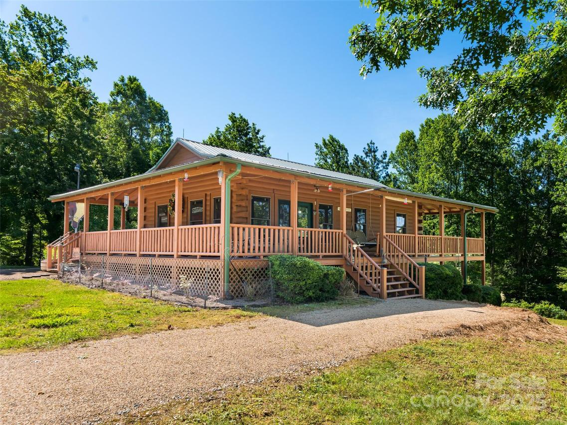 129 Melrose Lake Rd., Saluda, NC 28773