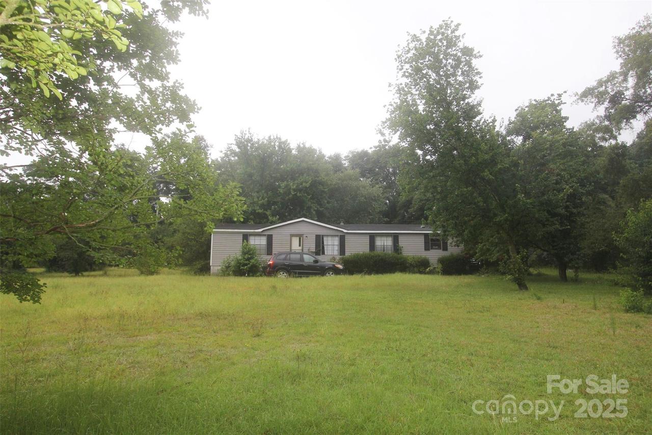 111 Rainbow Rd., Wadesboro, NC 28170
