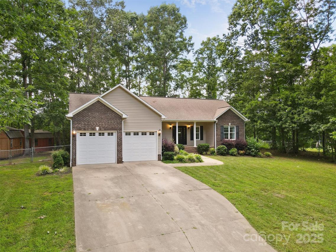 1313 Western Hills Ln., Vale, NC 28168