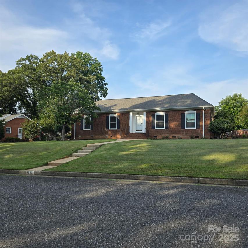 1280 Queensgate St., Gastonia, NC 28054