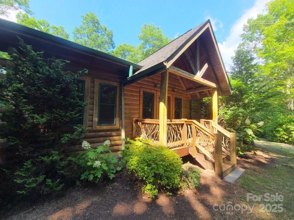 3058 Golden Rd., Lake Toxaway, NC 28747