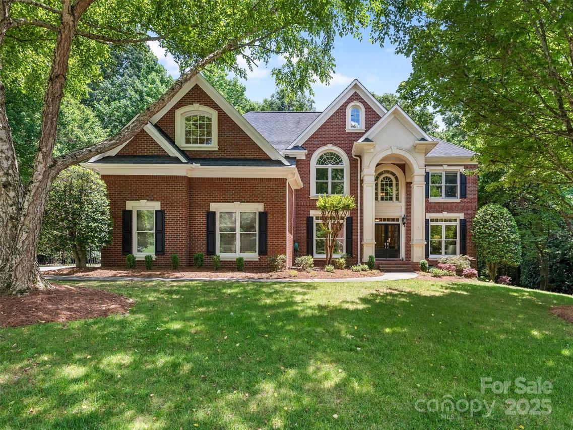 610 Hampshire Hill Rd., Matthews, NC 28105