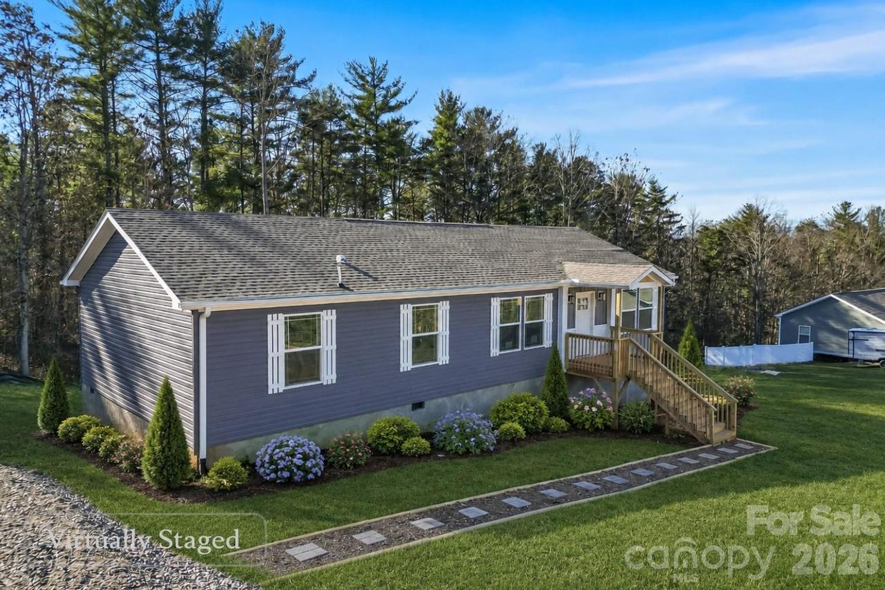 209 Walnut Branch Rd., Weaverville, NC 28787