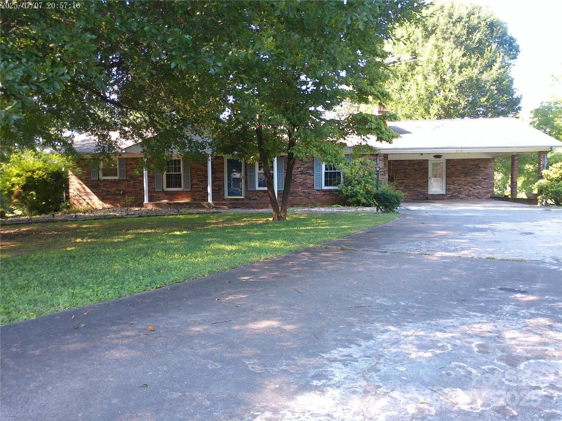 315 Terrace Pl. #9, Lincolnton, NC 28092